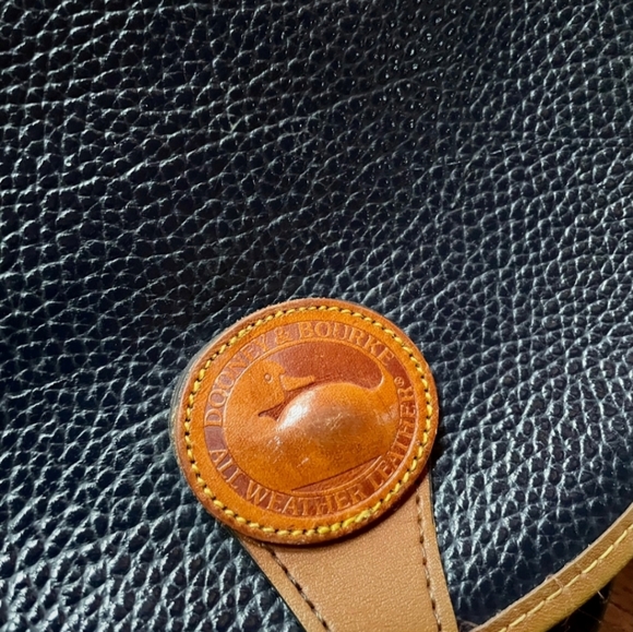 Vtg Dooney & Bourke medium saddle crossbody bag - Picture 4 of 7